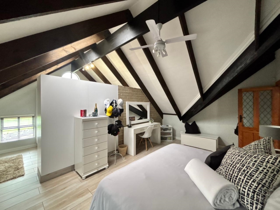 5 Bedroom Property for Sale in Grimbeeck Park North West